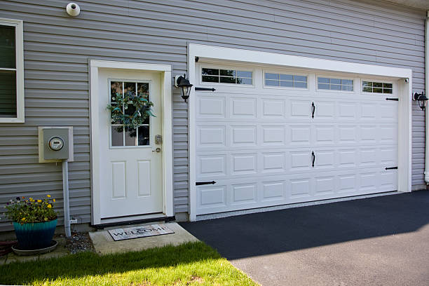 24/7 Emergency Garage Door Panel Replacement experts in Richland, WA
